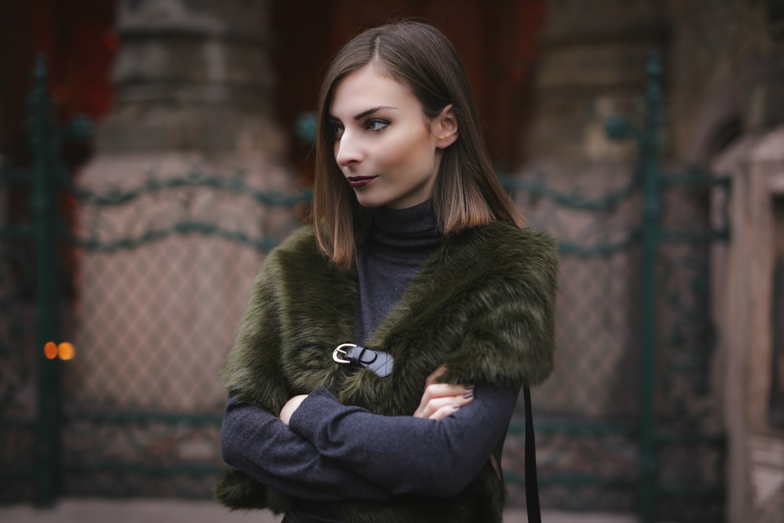 HOW TO WEAR A FUR STOLE What Vero Wears